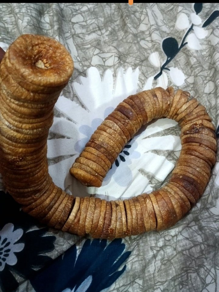 Anjeer (Dried figs)